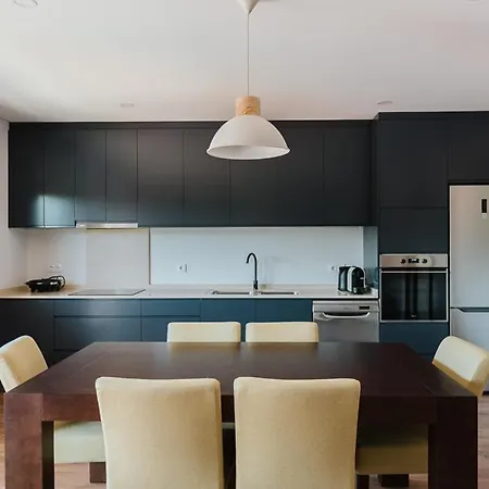 Espetacular Casa Com Piscina, By Mystay براغا
