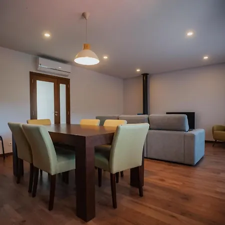 Espetacular Casa Com Piscina, By Mystay * براغا